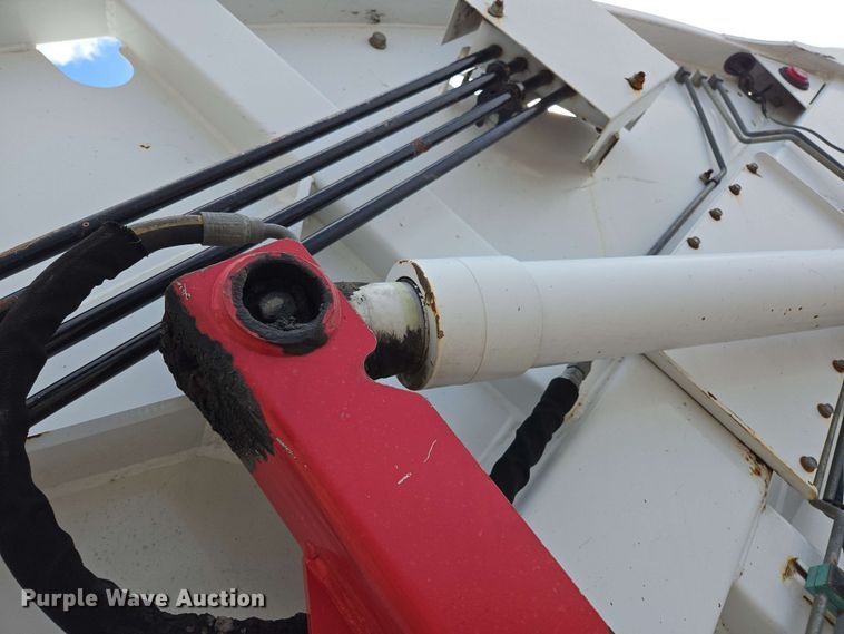 image for item EJ8732 2013 Freightliner Business Class M2 refuse truck