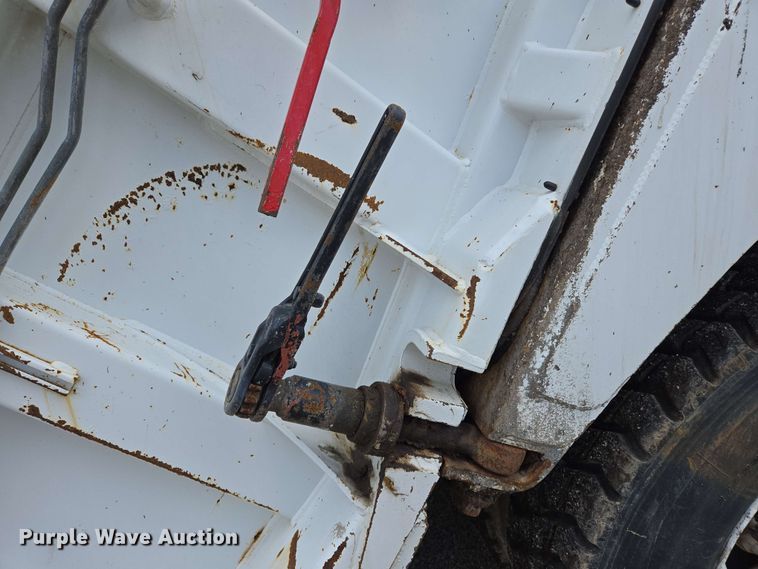 image for item EJ8732 2013 Freightliner Business Class M2 refuse truck