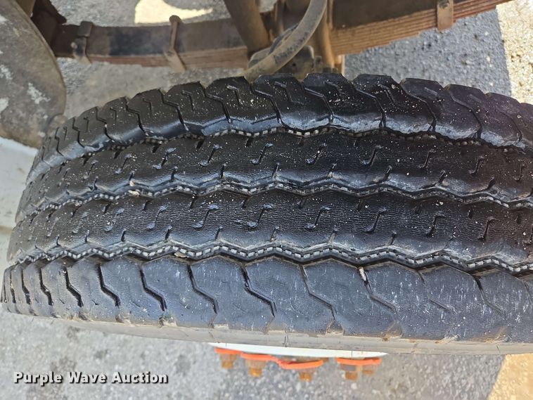 image for item EJ8732 2013 Freightliner Business Class M2 refuse truck