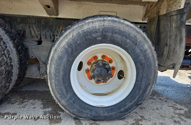 image for item EJ8732 2013 Freightliner Business Class M2 refuse truck