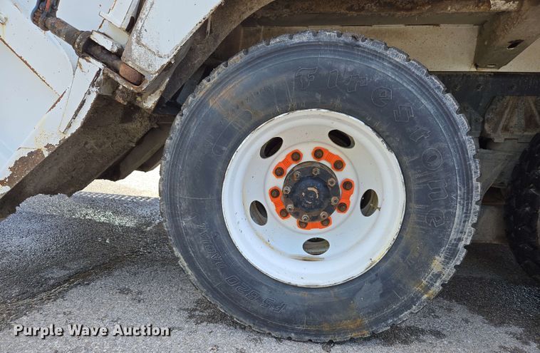 image for item EJ8732 2013 Freightliner Business Class M2 refuse truck