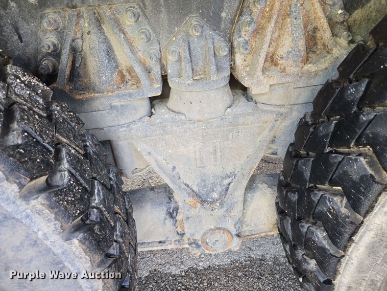 image for item EJ8732 2013 Freightliner Business Class M2 refuse truck