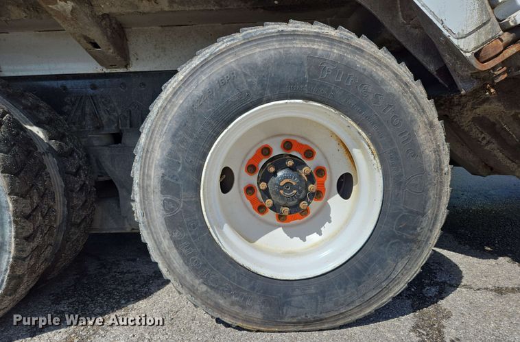 image for item EJ8732 2013 Freightliner Business Class M2 refuse truck