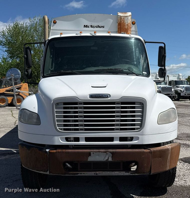 image for item EJ8733 2011 Freightliner Business Class M2 refuse truck