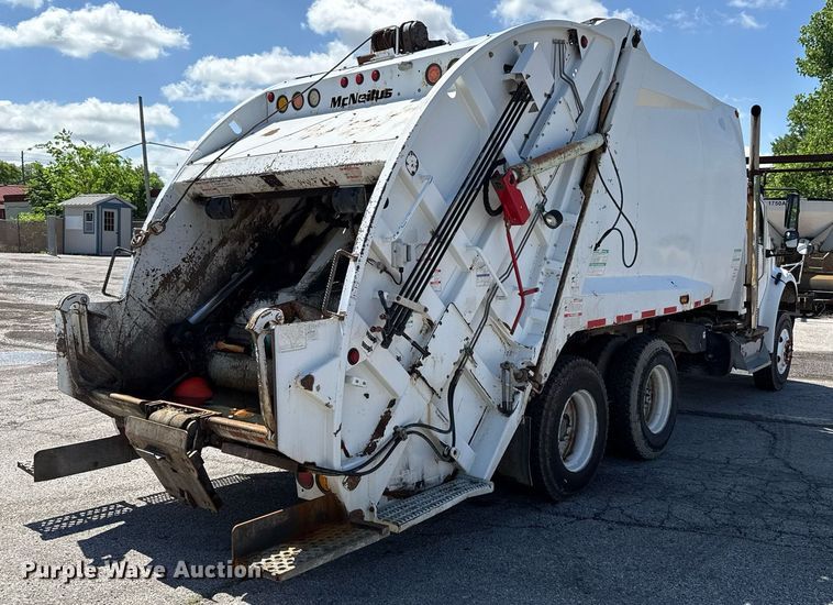 image for item EJ8733 2011 Freightliner Business Class M2 refuse truck