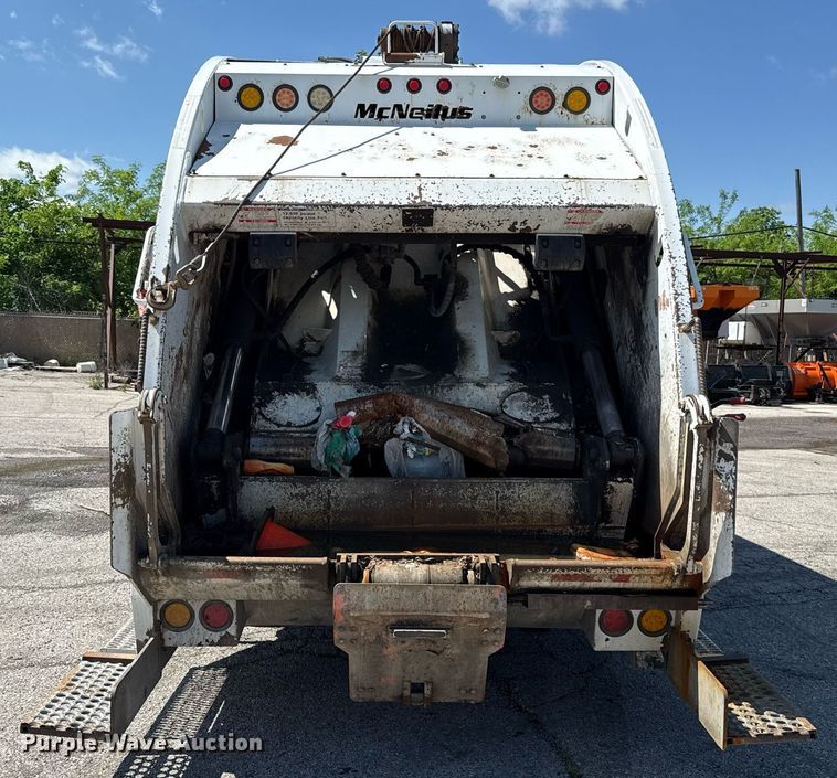 image for item EJ8733 2011 Freightliner Business Class M2 refuse truck