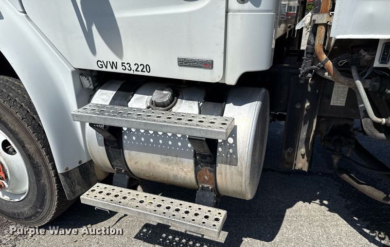 image for item EJ8733 2011 Freightliner Business Class M2 refuse truck