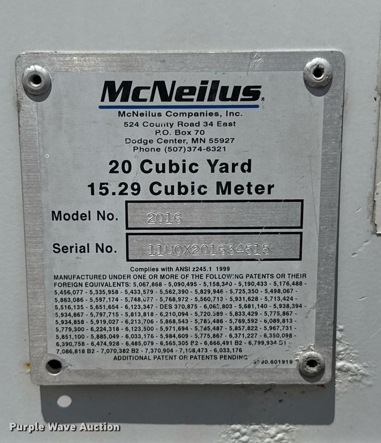 image for item EJ8733 2011 Freightliner Business Class M2 refuse truck