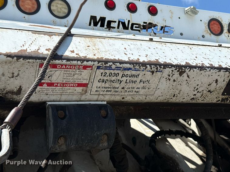 image for item EJ8733 2011 Freightliner Business Class M2 refuse truck