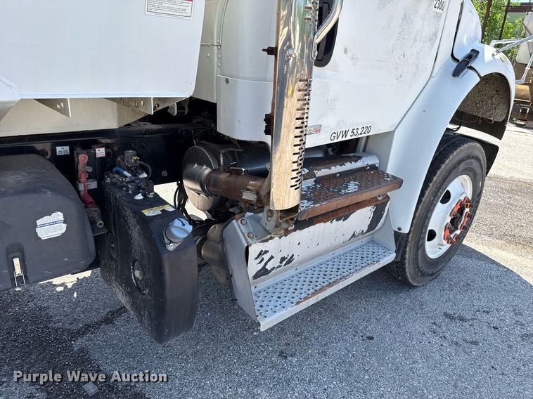 image for item EJ8733 2011 Freightliner Business Class M2 refuse truck