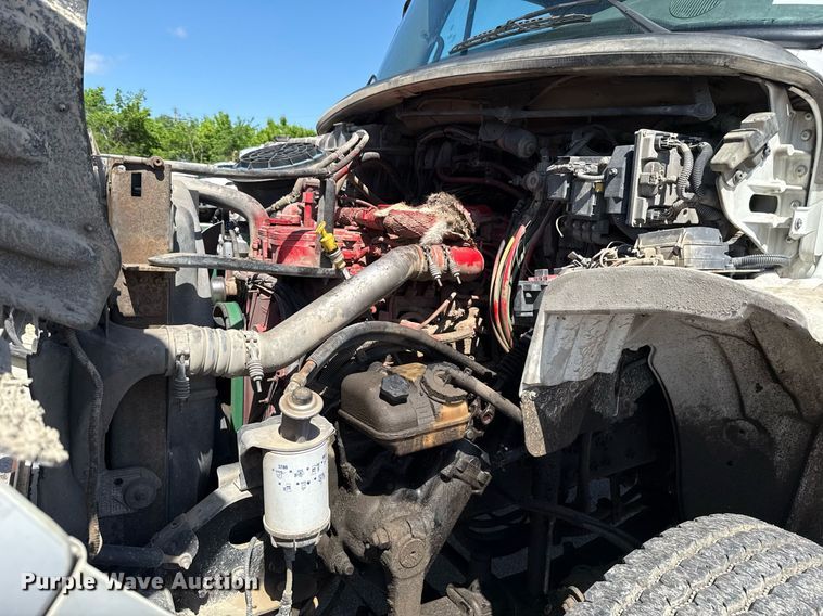 image for item EJ8733 2011 Freightliner Business Class M2 refuse truck