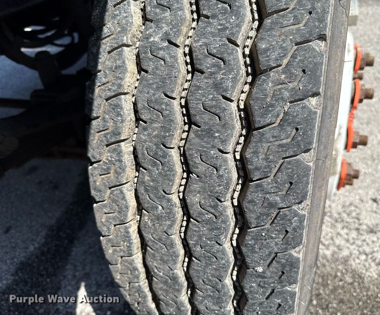 image for item EJ8733 2011 Freightliner Business Class M2 refuse truck