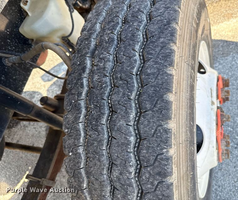 image for item EJ8733 2011 Freightliner Business Class M2 refuse truck