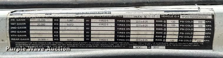 image for item EJ8733 2011 Freightliner Business Class M2 refuse truck