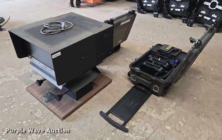 image for item EJ8737 Police equipment