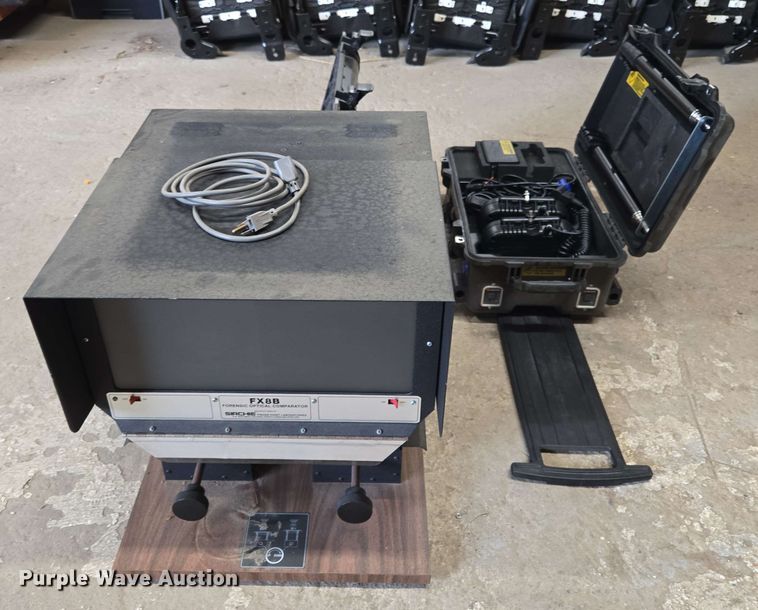 image for item EJ8737 Police equipment