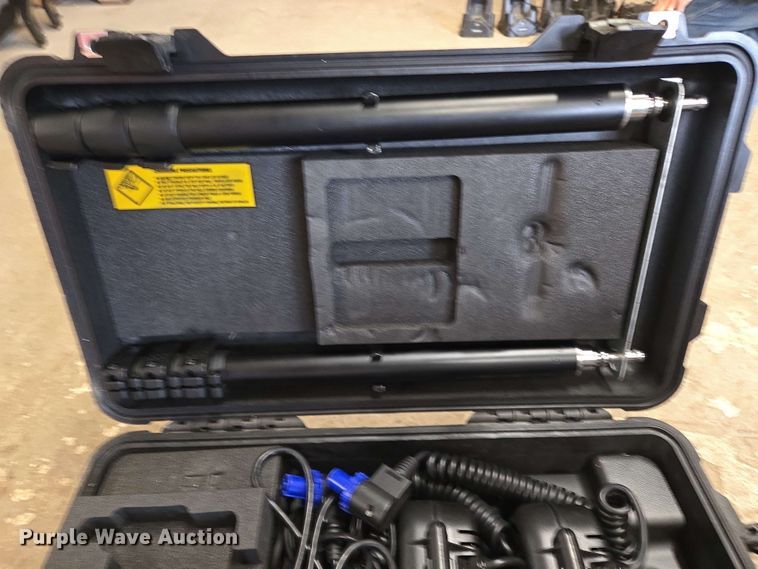 image for item EJ8737 Police equipment