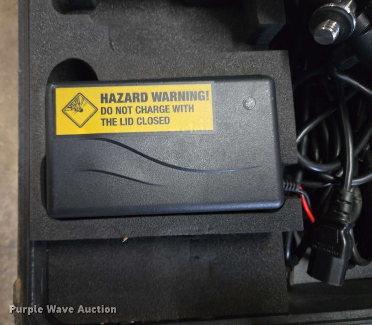 image for item EJ8737 Police equipment