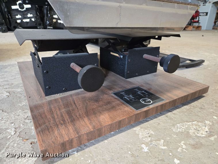 image for item EJ8737 Police equipment