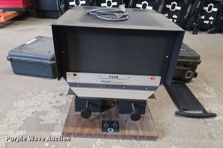 image for item EJ8737 Police equipment