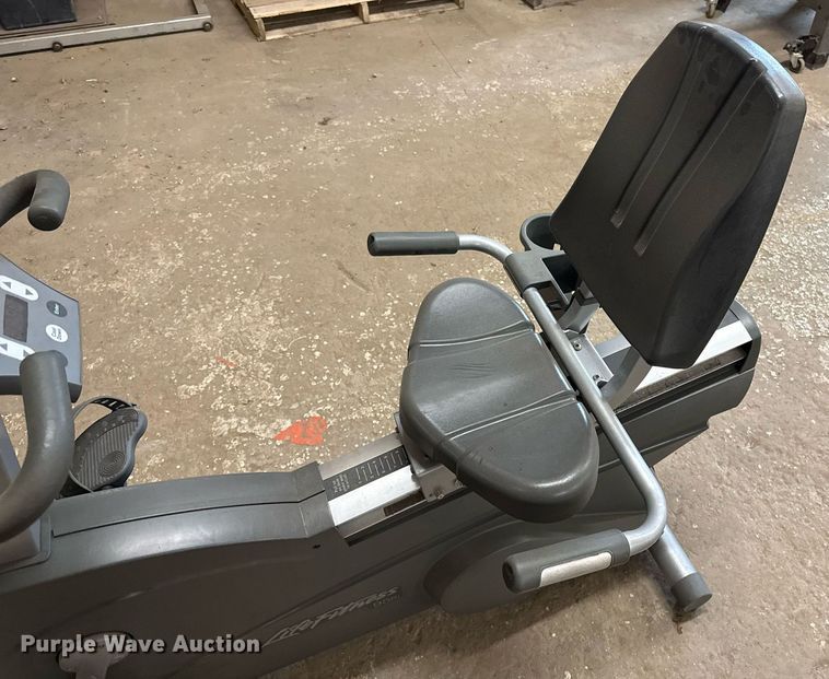 image for item EJ8738 Life Fitness 95Ri recumbent bike