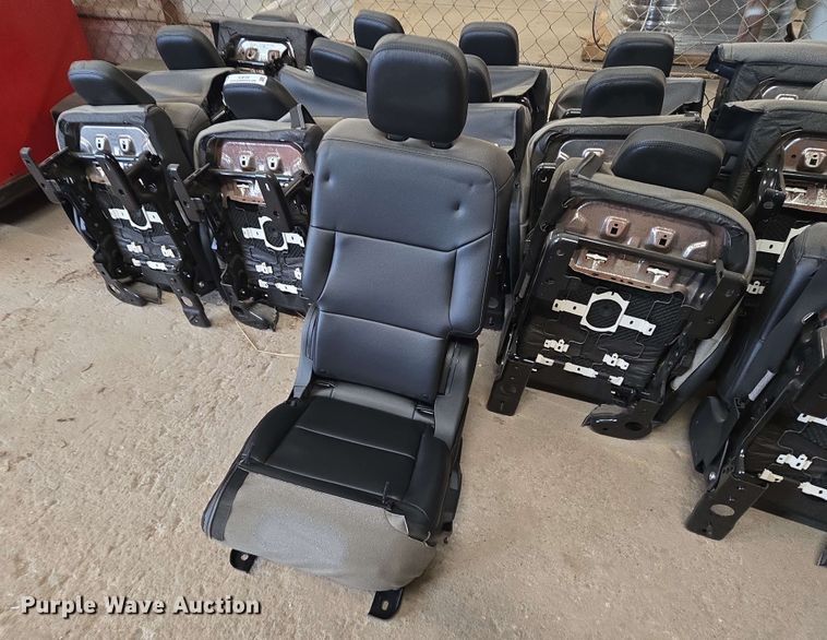 image for item EJ8739 (23) Ford Expedition rear seats
