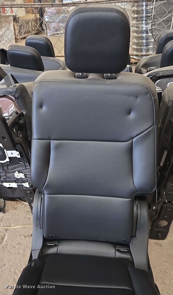 image for item EJ8739 (23) Ford Expedition rear seats