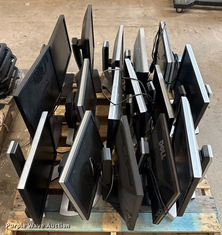 image for item EJ8743 (76) computers