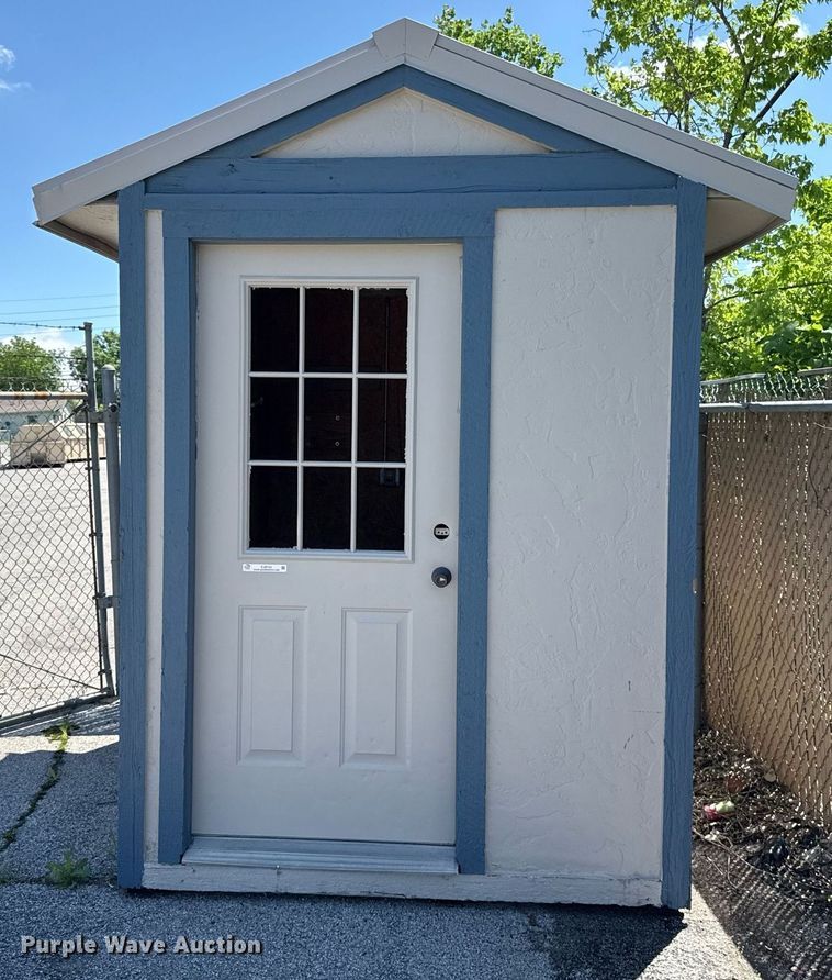 image for item EJ8753 Storage building