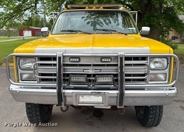 image for item EJ8756 1986 Chevrolet K30 pumper fire truck