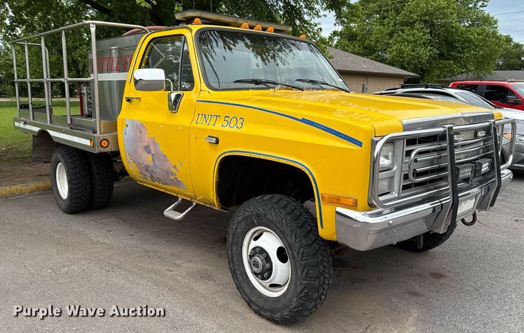 image for item EJ8756 1986 Chevrolet K30 pumper fire truck