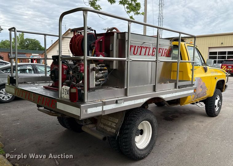 image for item EJ8756 1986 Chevrolet K30 pumper fire truck