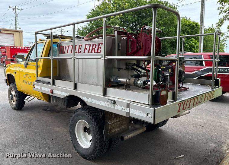 image for item EJ8756 1986 Chevrolet K30 pumper fire truck