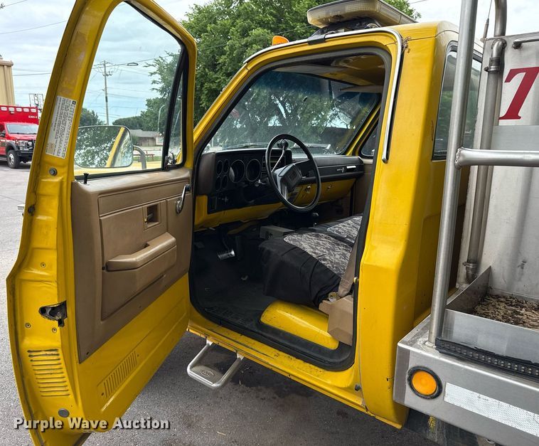 image for item EJ8756 1986 Chevrolet K30 pumper fire truck