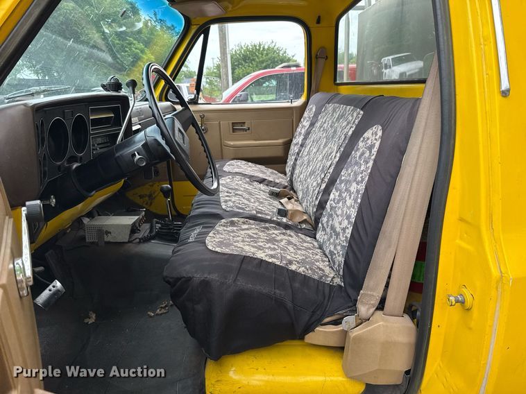 image for item EJ8756 1986 Chevrolet K30 pumper fire truck