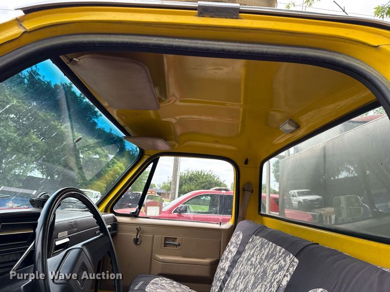 image for item EJ8756 1986 Chevrolet K30 pumper fire truck