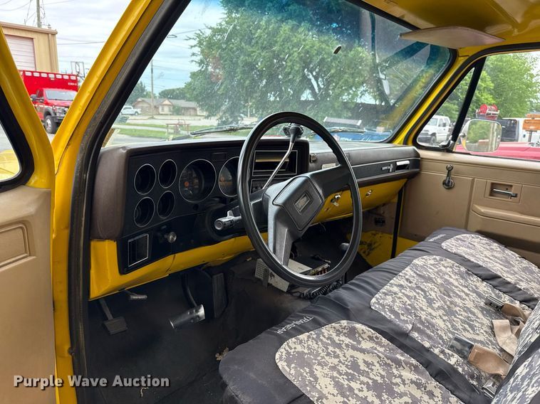 image for item EJ8756 1986 Chevrolet K30 pumper fire truck