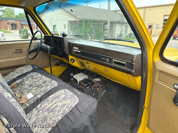 image for item EJ8756 1986 Chevrolet K30 pumper fire truck