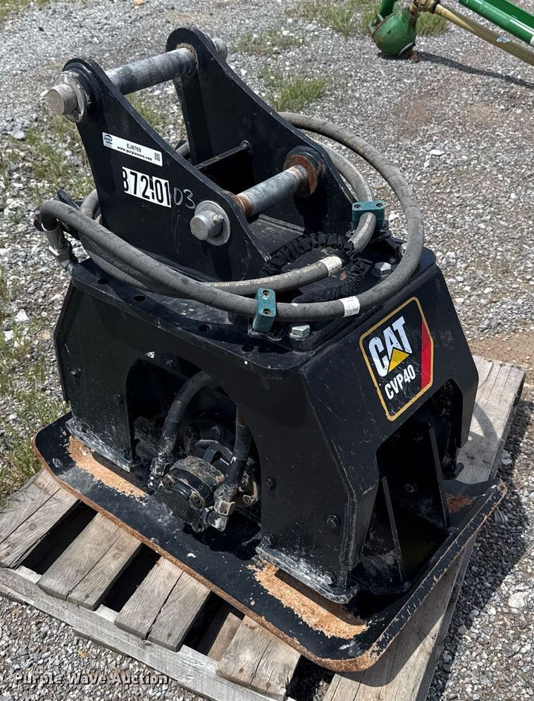image for item EJ8769 2014 Caterpillar CVP40 excavator plate compactor
