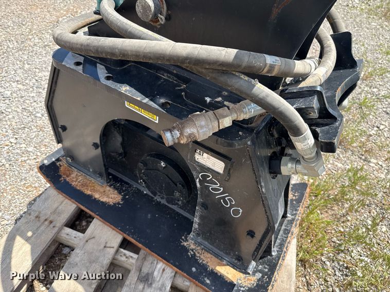 image for item EJ8769 2014 Caterpillar CVP40 excavator plate compactor