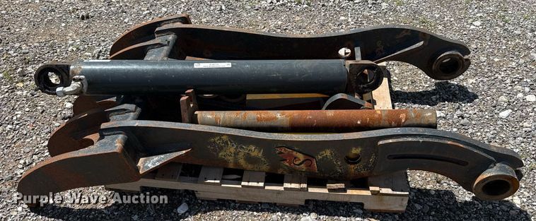 image for item EJ8770 Solesbee's excavator thumb