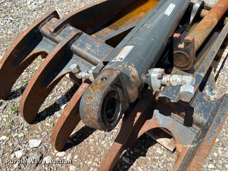 image for item EJ8770 Solesbee's excavator thumb