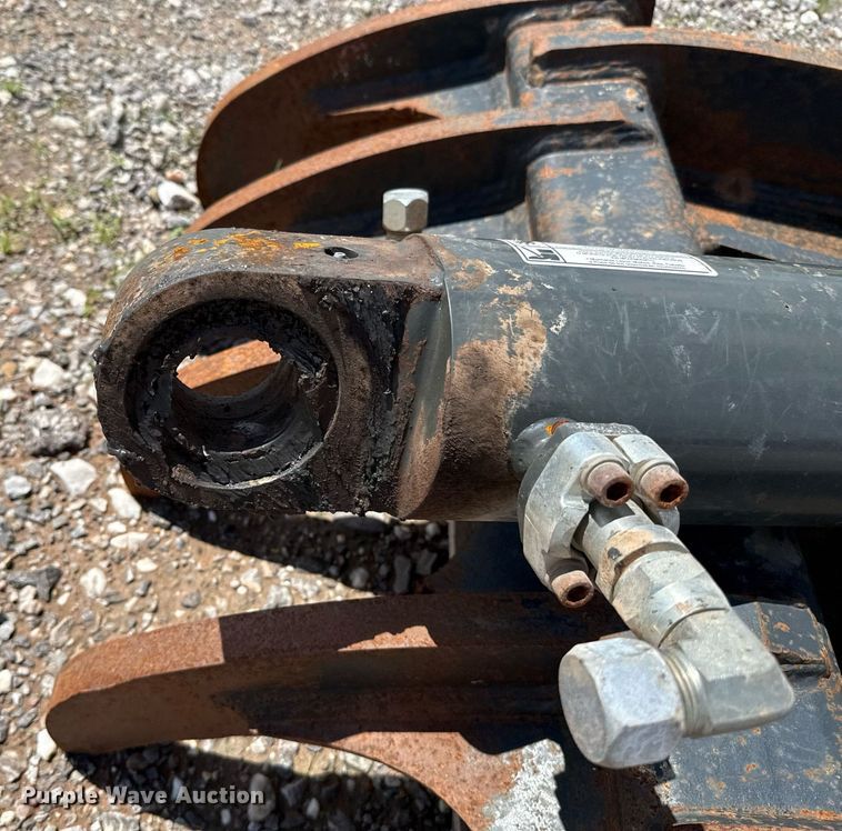 image for item EJ8770 Solesbee's excavator thumb