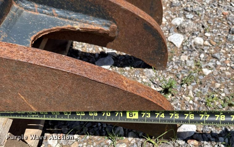 image for item EJ8770 Solesbee's excavator thumb