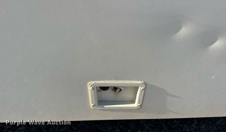 image for item EK0469 2005 Thomas Built Conventional coach bus