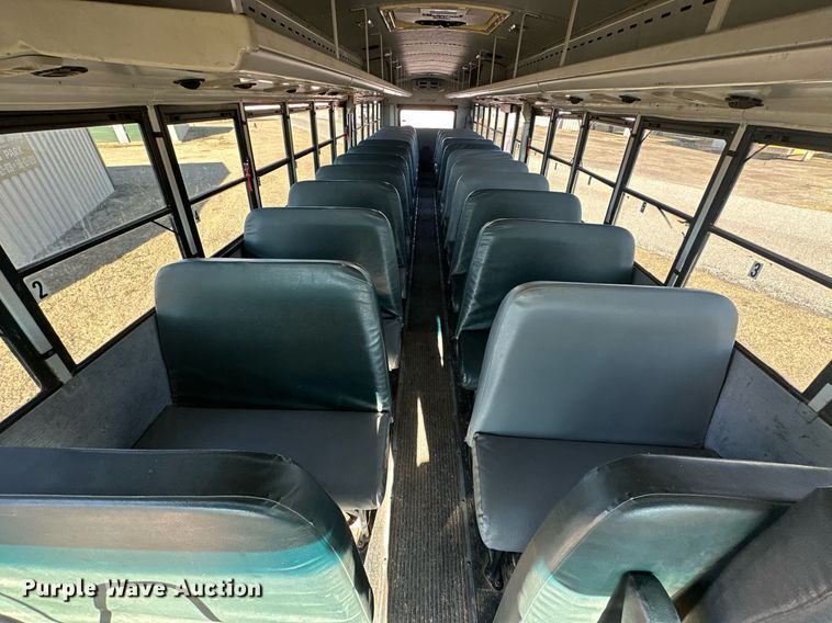 image for item EK0469 2005 Thomas Built Conventional coach bus