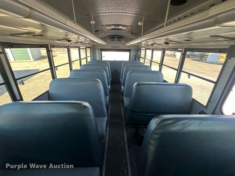 image for item EK0469 2005 Thomas Built Conventional coach bus