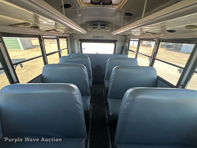 image for item EK0469 2005 Thomas Built Conventional coach bus