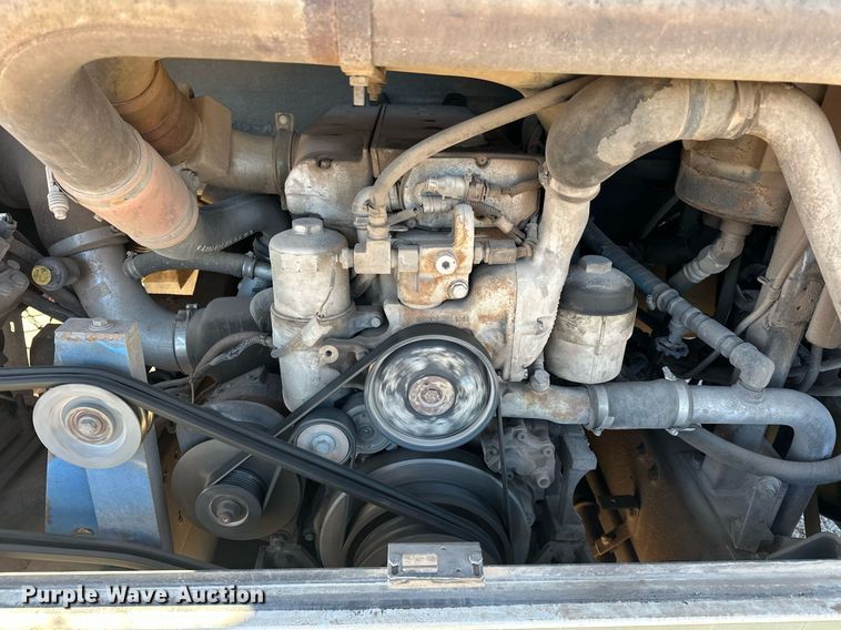 image for item EK0469 2005 Thomas Built Conventional coach bus