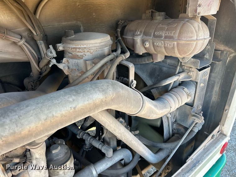 image for item EK0469 2005 Thomas Built Conventional coach bus